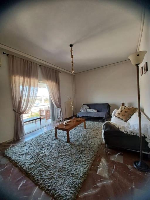 Apollo Apartment Athens/Airport สปาตา ภายนอก รูปภาพ