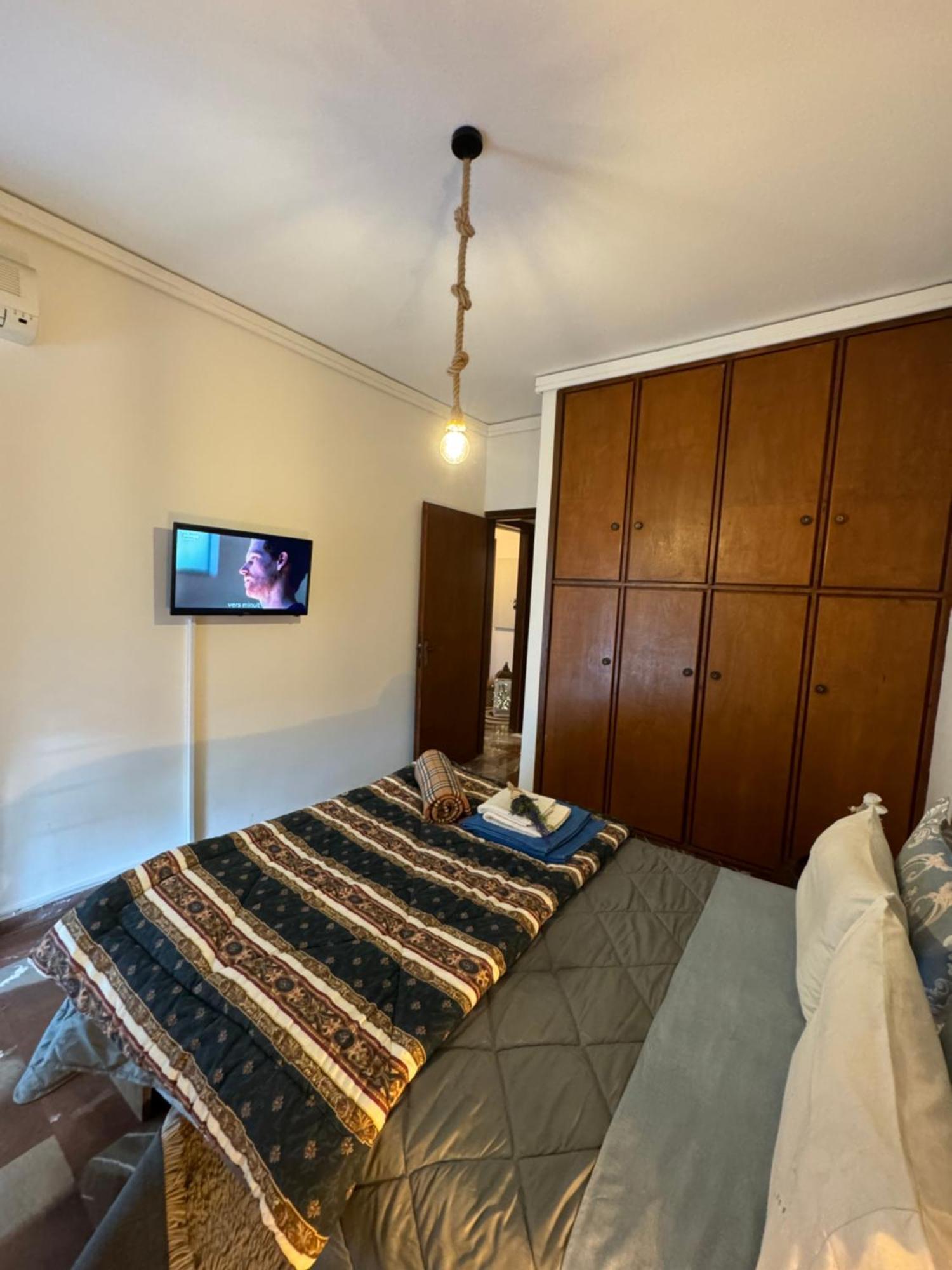 Apollo Apartment Athens/Airport สปาตา ภายนอก รูปภาพ